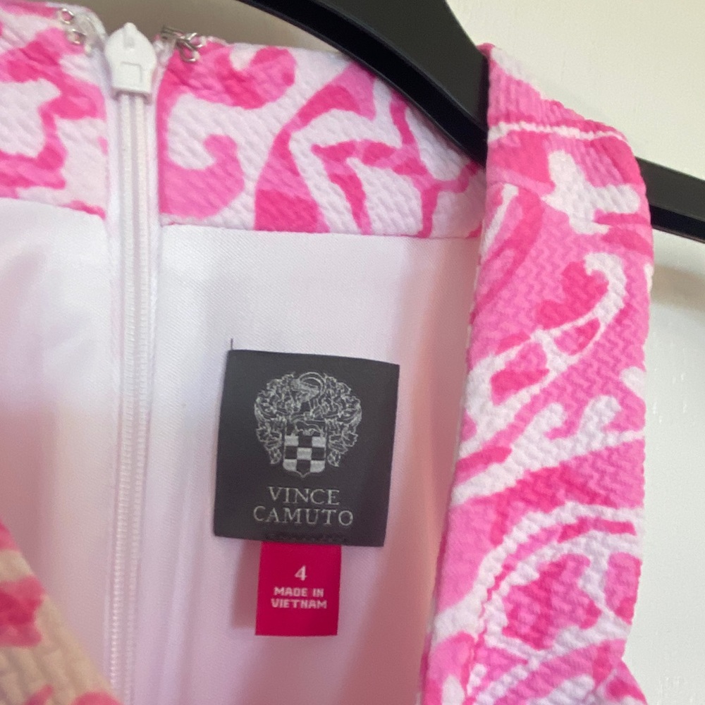 Vince Camuto pink and white printed sleeveless dress. - Picture 7 of 9